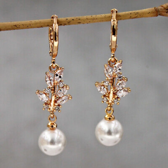 18kt Gold Filled Topaz Leaf Pearl Drops - Picture 7 of 7